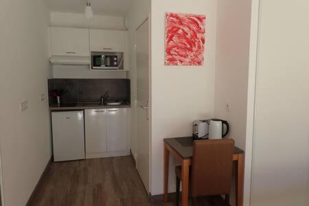 Les Jardins D'Athena Aparthotel Éguilles Kültér fotó